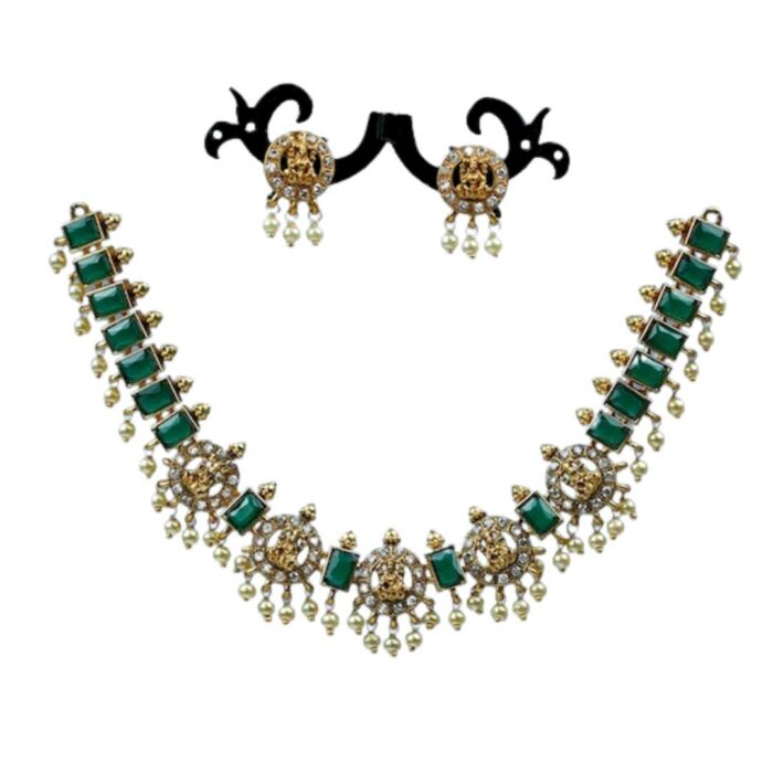 Gold-Plated Stone-Studded & Beaded Jewellery Set